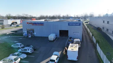 façade agence de Redon Auto Pièces Atlantique magasin pièces détachées et atelier technique