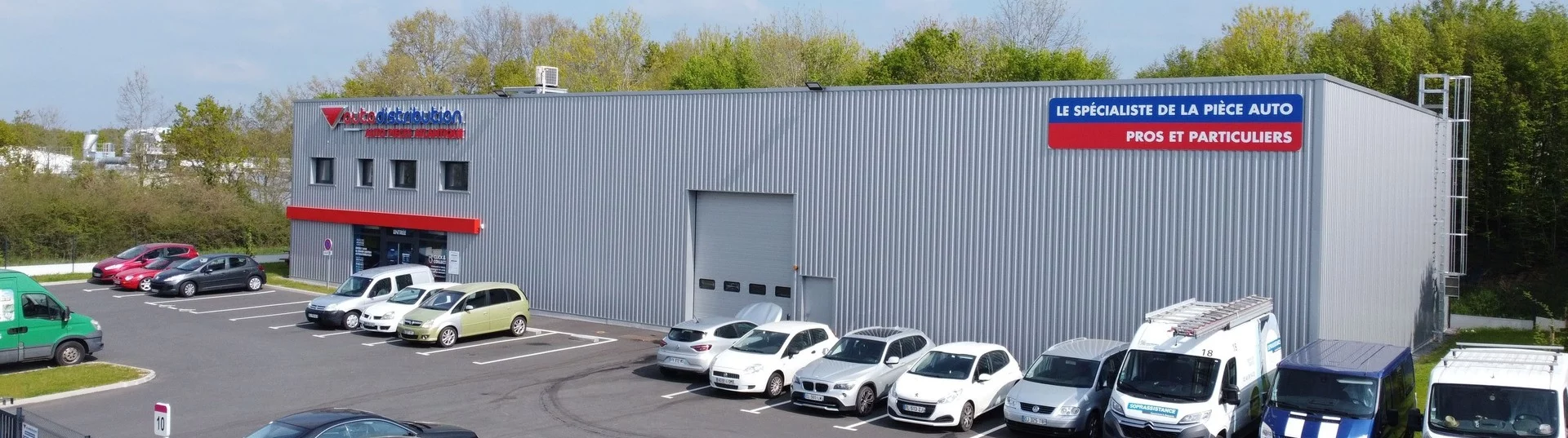 photo drone façade carquefou du magasin APA 2022