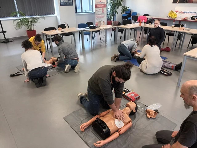 formation sst avril 640px longueur site web 1 tiers.jpg